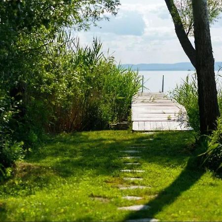 Green Lake House - Private Beach At Balaton Балатонакараттья Экстерьер фото