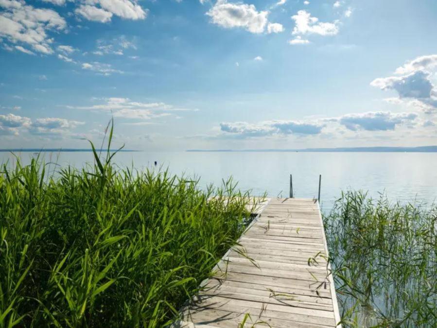 Green Lake House - Private Beach At Balaton Балатонакараттья Экстерьер фото